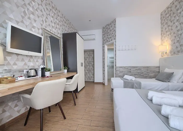Domus Pietro 3* Róma